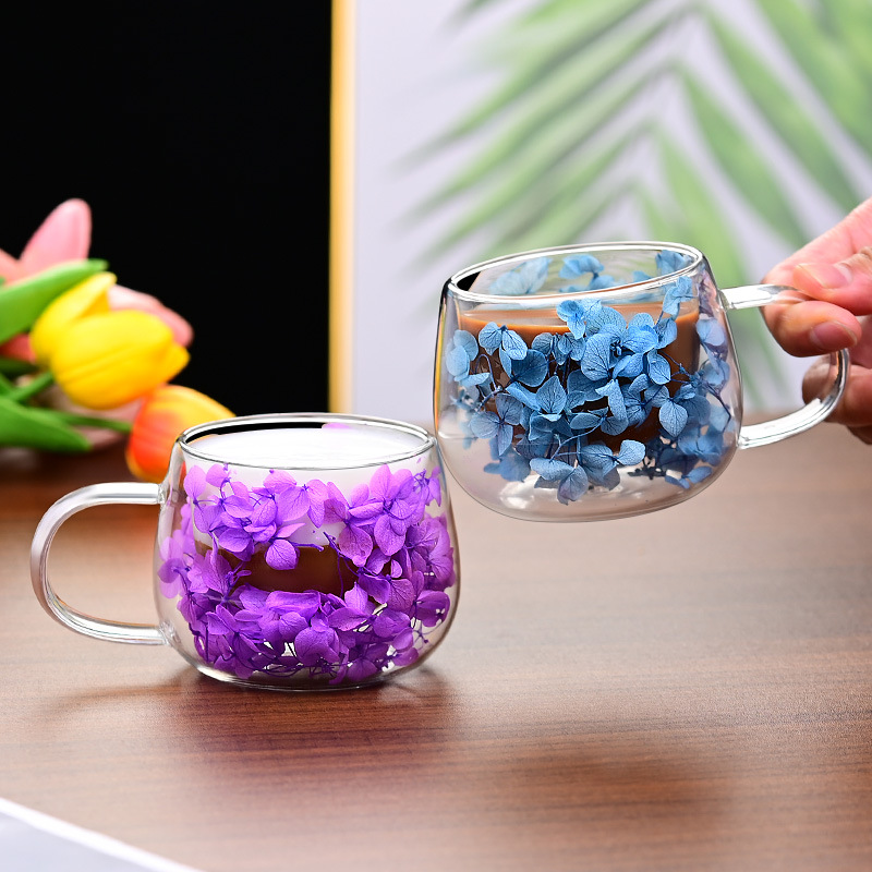 Cross-border universal internet-famous double-layered glass cup with real flowers, high appearance level, souvenir coffee cup, high borosilicate simple cup Specification drawing