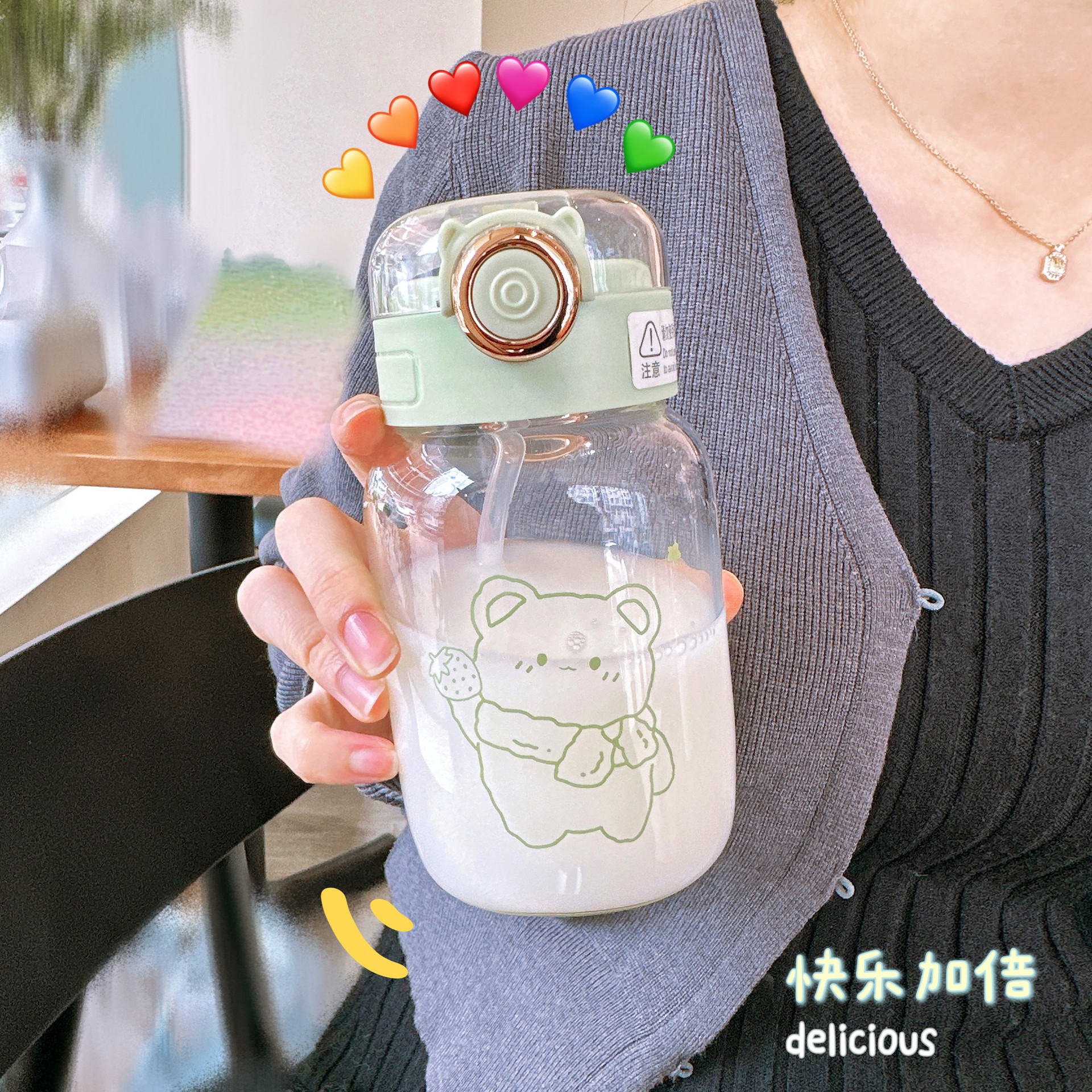 Cartoon glass cups, simple and fashionable, small student water cups, portable pop-up LIDS, high appearance standards for girls, straw cups wholesale Application Scenario