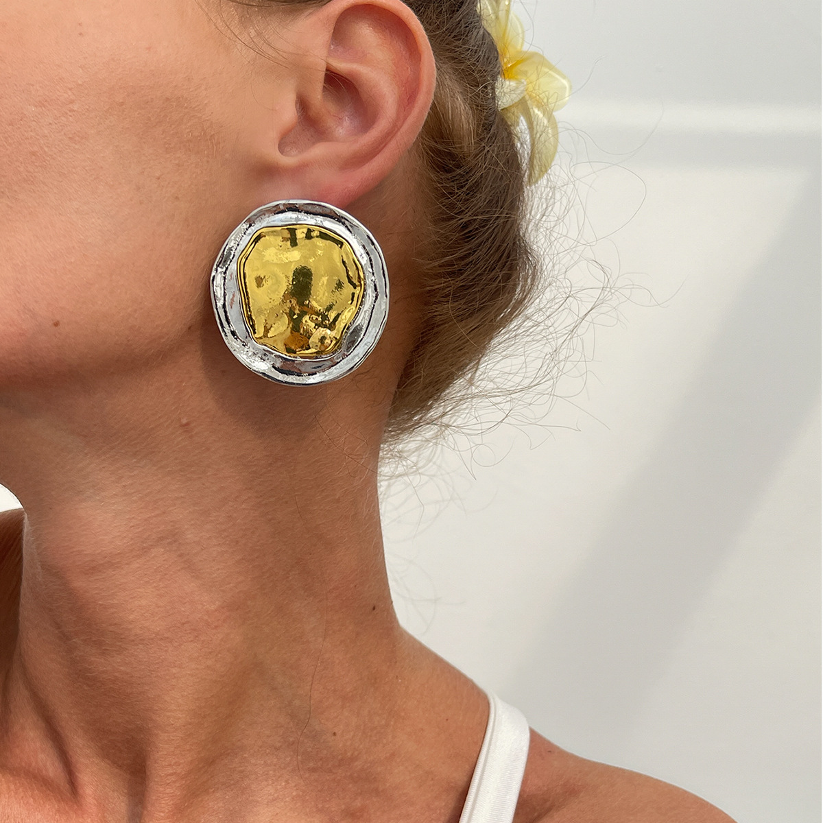 Cross-border mid-style ins retro exaggerated earring women's design sense pleated earrings liquid trendy stud accessories details Picture
