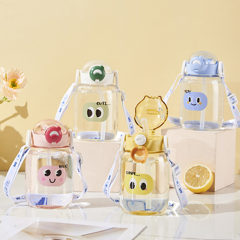 Fuxing's popular online bestsellers, high appearance level, slanted straw cup, cute cartoon children's water cup, spring lid, 500ml plastic cup full figure