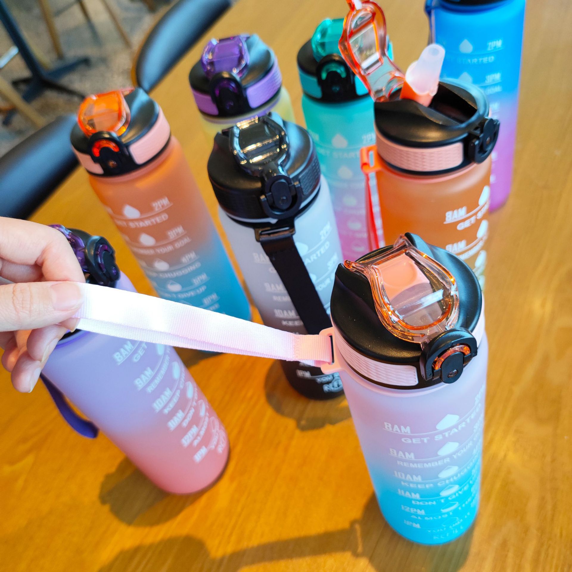 New gradient portable drawstring duckbill straw water cup, adult plastic water cup, solid color 1000ml, one piece for delivery Specification drawing