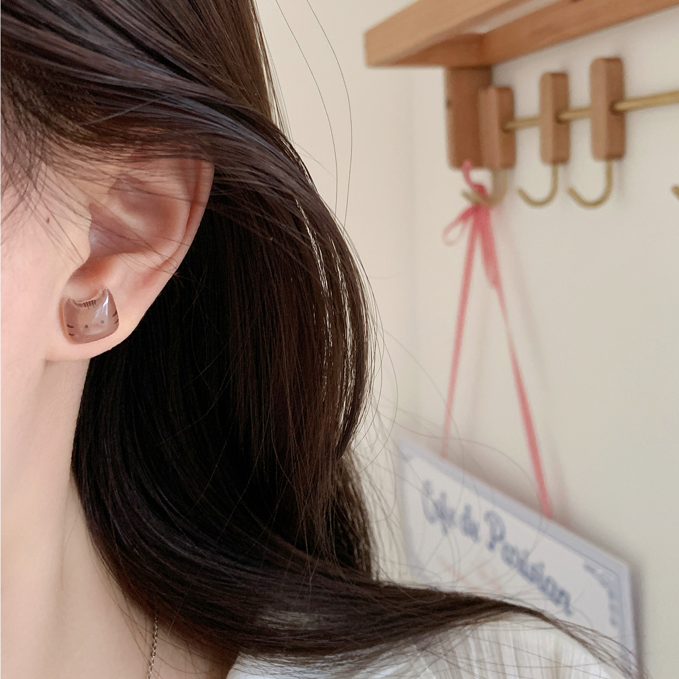 Japanese-style cute cat head ear stud silver needle set, cartoon resin small and exquisite design student earrings Specification drawing