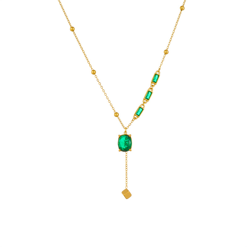 A fashionable, high-end, retro style diamond-encrusted square cut glass rhinestone pendant chain tassel titanium steel necklace Item Picture