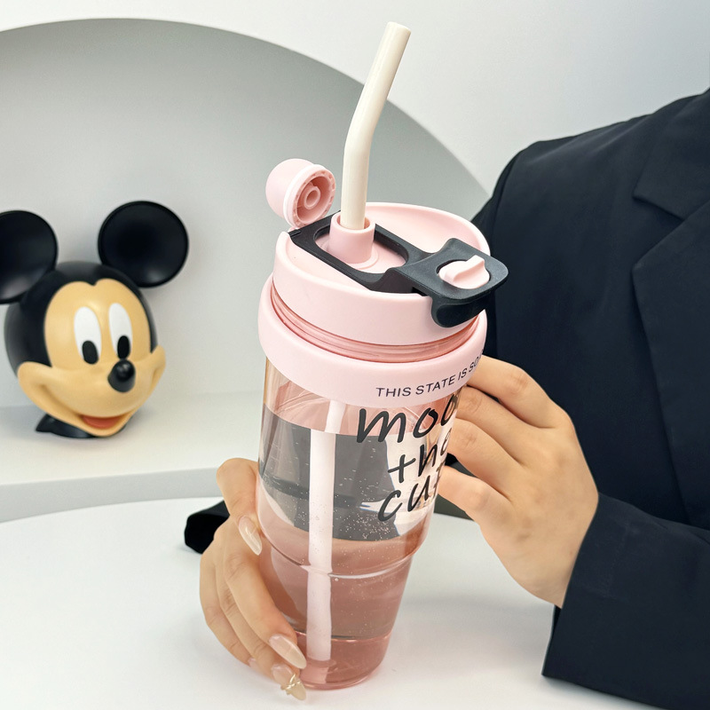 New giant ice cup, summer plastic straw water cup, large capacity, high appearance level portable water cup for girls, dual drinking Application Scenario
