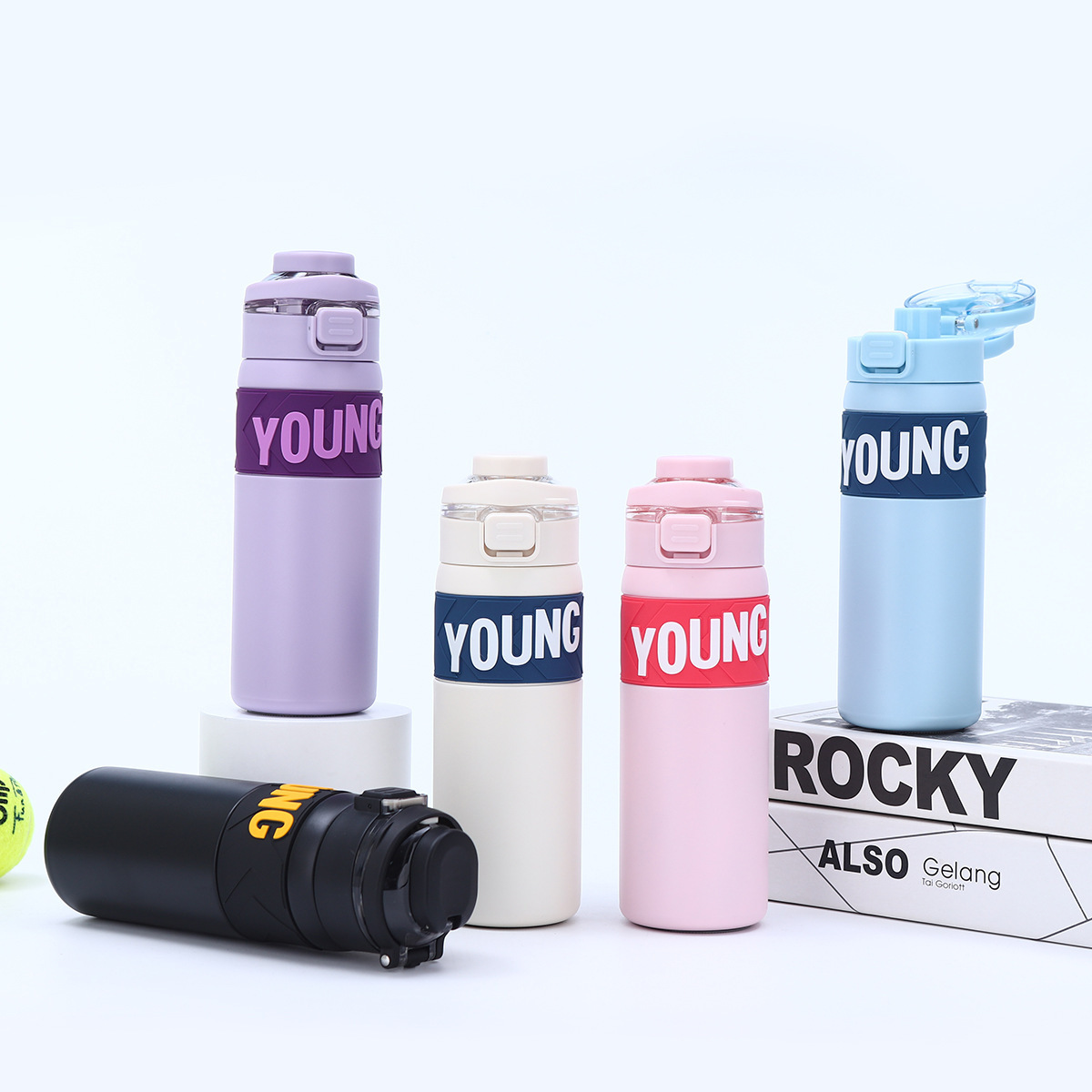 High appearance level double-spout sports straw insulated cup, large capacity 304 stainless steel double-layer vacuum water cup for both men and women Application Scenario