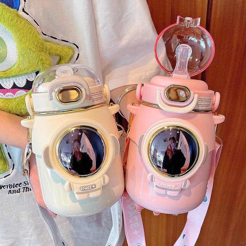 Creative children's insulated cups, cute large-capacity straw cups, girls' high appearance level cartoon stainless steel water cups wholesale full figure