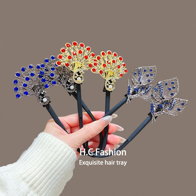 Retro peacock hair clips, a flower bud hair bun at the back of a woman's head, a lazy girl's hair clip, a high-end and elegant headwear full figure