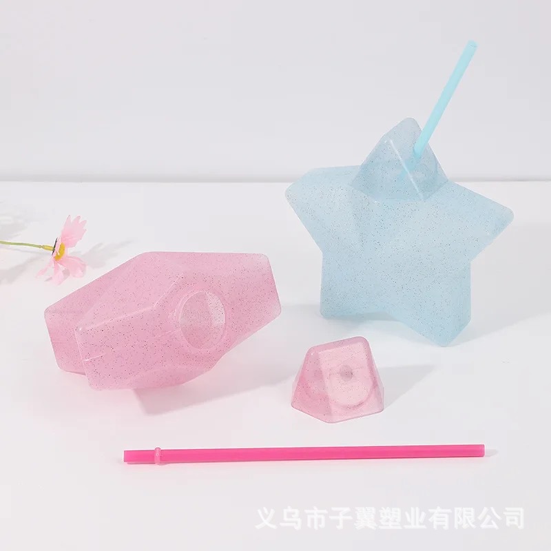 New cross-border five-pointed star glitk-shaped cups with straws, juice drink and milk tea cups are in stock and ready for immediate shipment. New beach cups Specification drawing