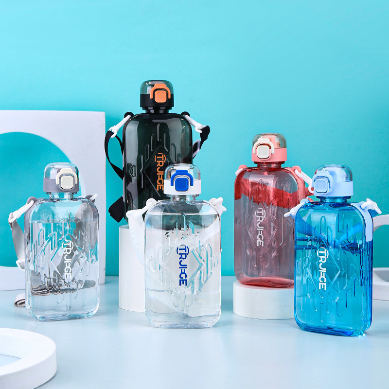 Wholesale of new Yiben flat space cup, large-capacity sports water bottle with shoulder strap, bouncing lid, direct drinking plastic cup full figure