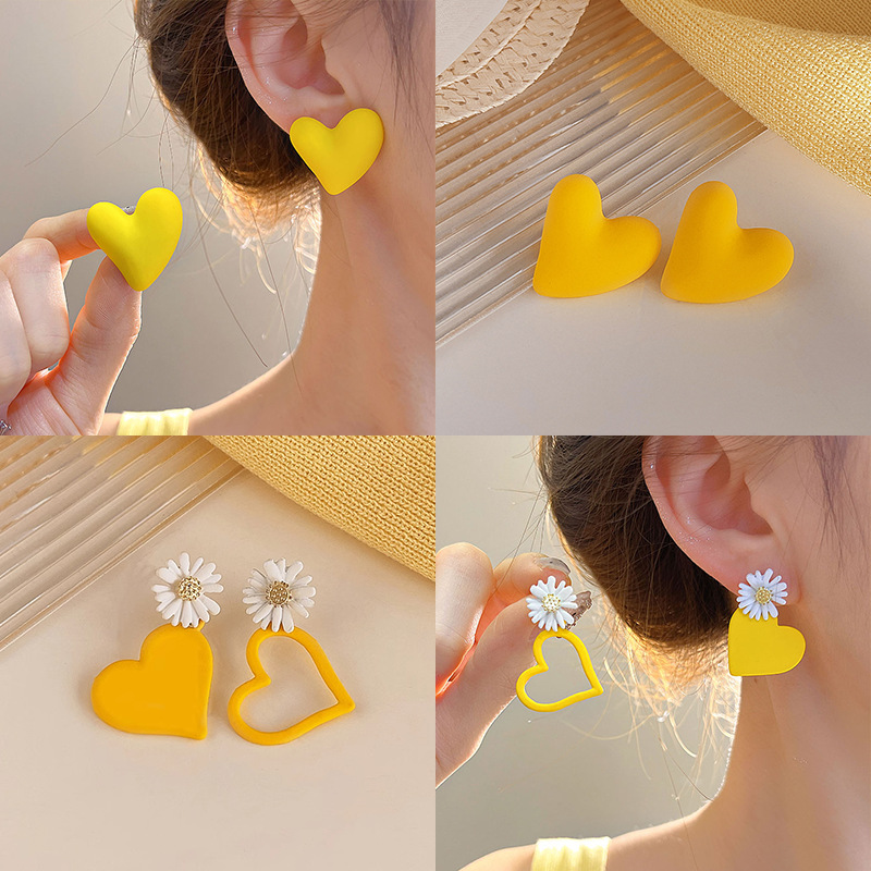Summer yellow earrings, women's high-end and elegant stud earrings, 2025 new design sense earrings, dopamine colored earrings details Picture