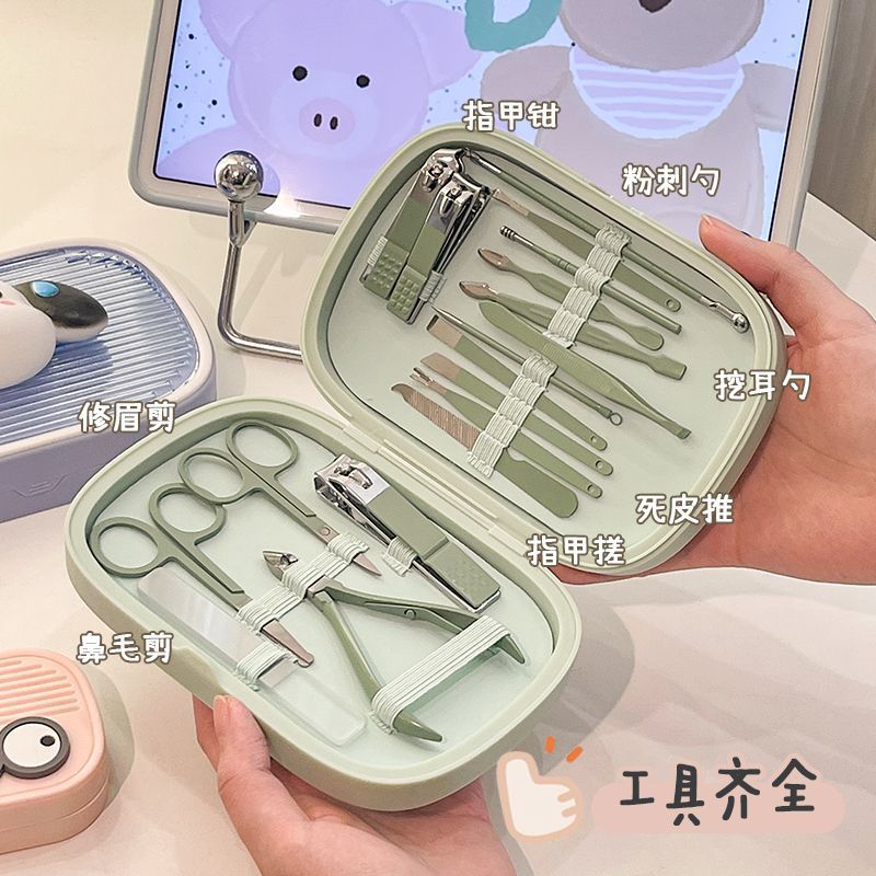 Cute student nail clipper set, large nail clippers, nail clamps, pedicure knives, stainless steel adult manicure tools Application Scenario