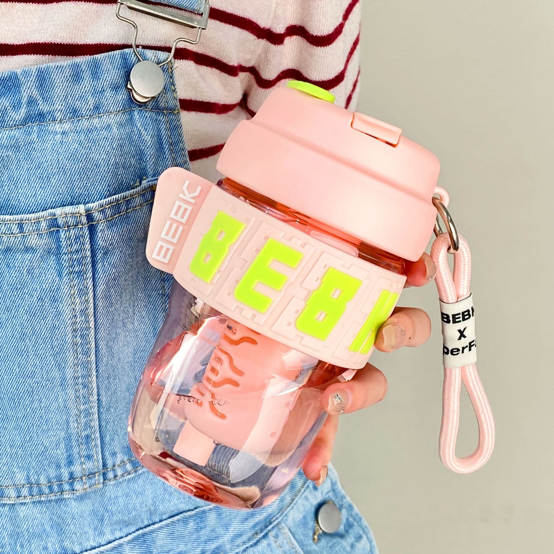 Simple coffee cup, tritan safe material, tea brewing cup, portable couple, high appearance level, double-drinking straw cup Specification drawing
