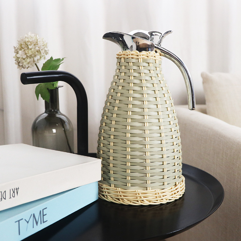 Rattan woven 304 stainless steel vacuum insulated thermos, hand-woven European coffee pot, thermos, household 2L Application Scenario