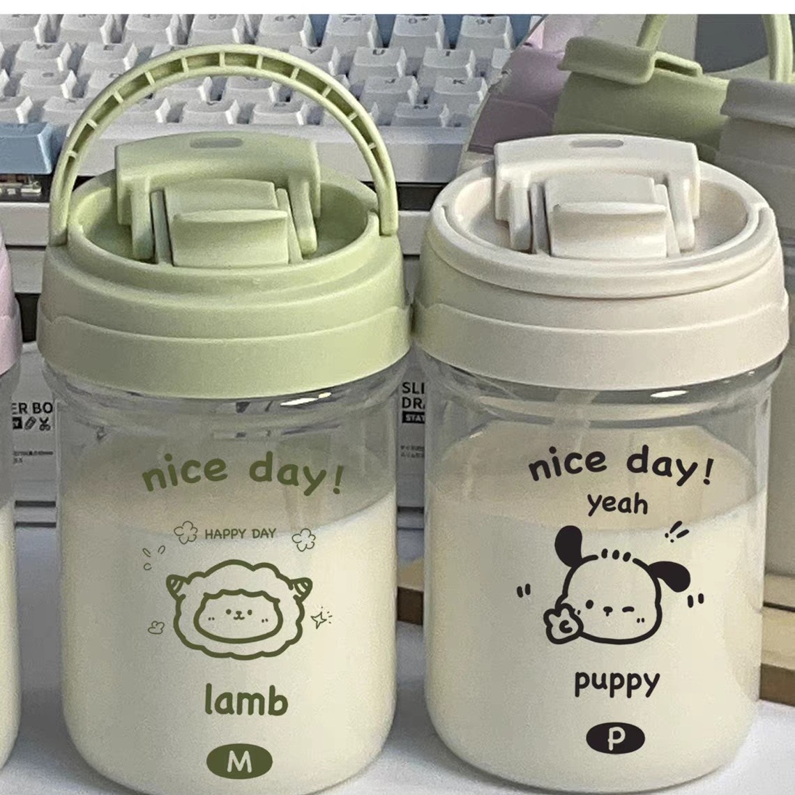 Cute cups for boys and girls, high appearance level, portable plastic straws for students and children, kt Cat 2024 new style summer details Picture