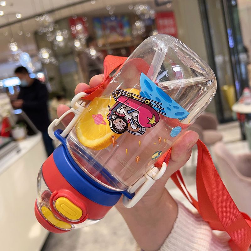 Children's water cup, special straw cup for girls and boys to go to school, cute cartoon portable double drinking water pot for primary school students, plastic Application Scenario