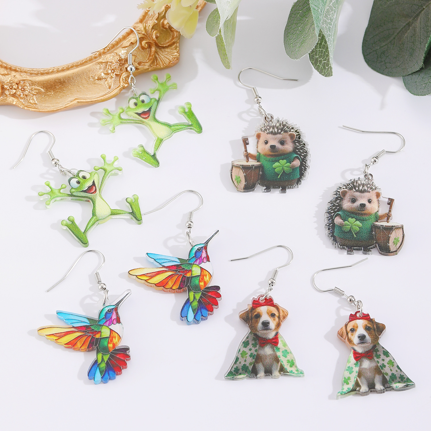 Cute cartoon acrylic Saint Patrick earrings from Europe and America, frog, hummingbird, puppy and hedgehog festival earrings Application Scenario
