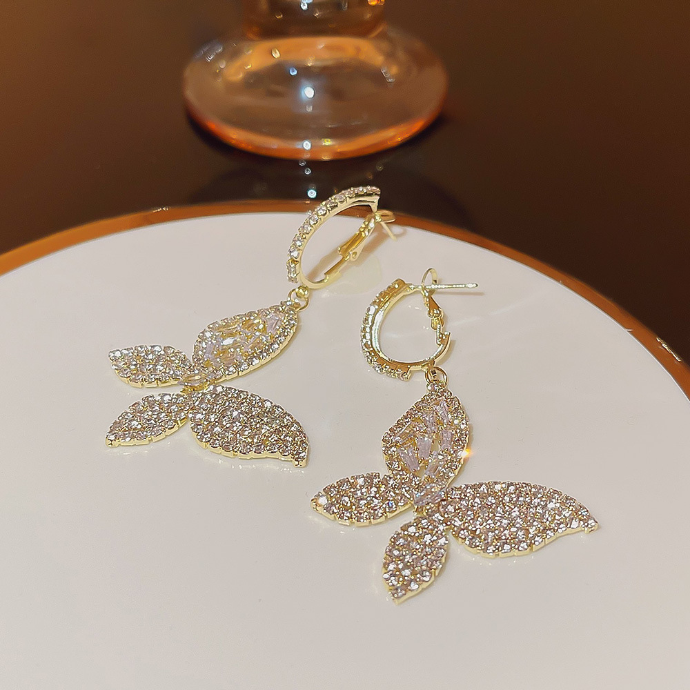 Fashionable and elegant, light luxury and sweet, crystal super fairy butterfly earrings, Korean high-end style, nightclub socialite style exquisite earrings Specification drawing