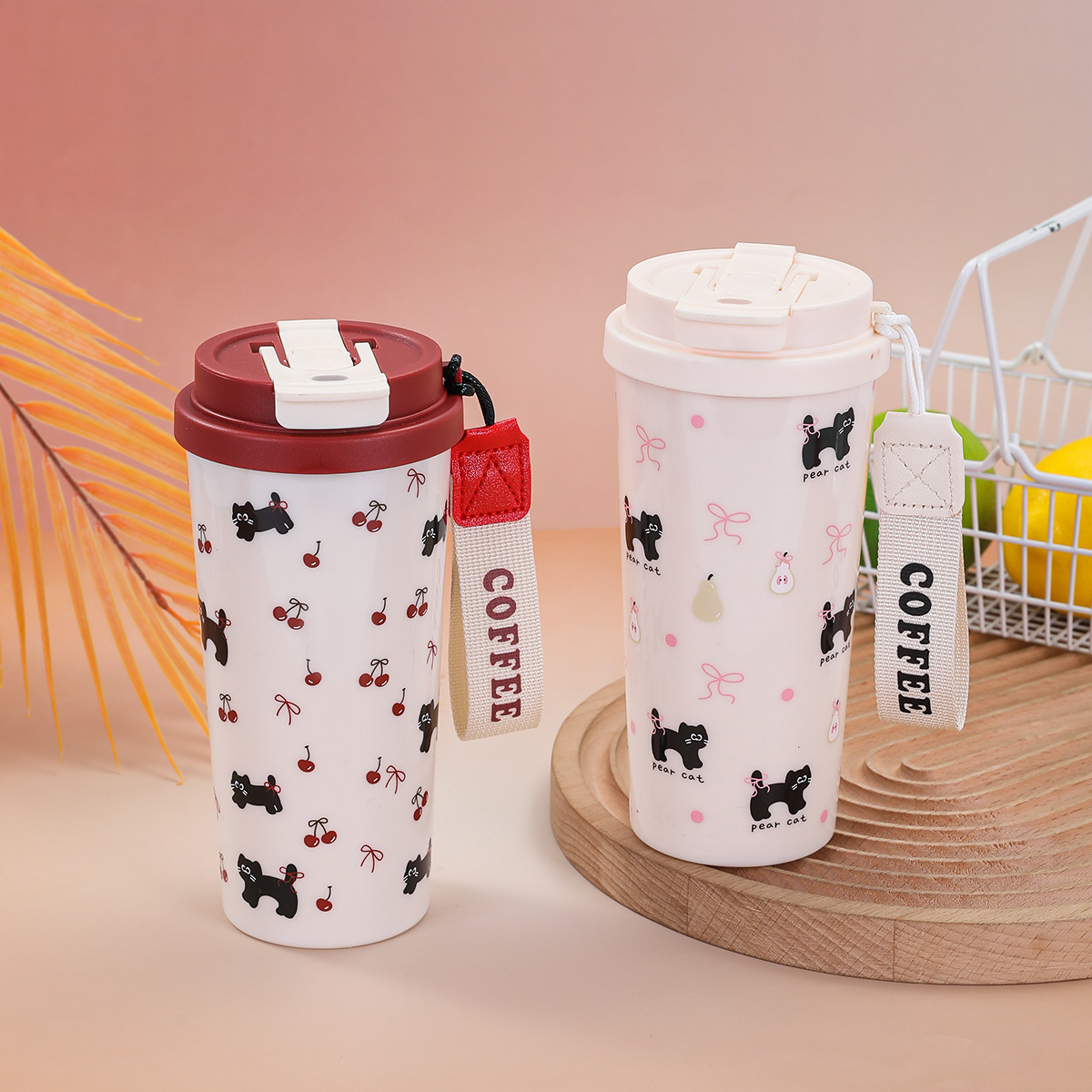 New large-capacity portable plastic cup, men's and women's outdoor sports dual-drinking coffee cup, car large-capacity straw cup full figure