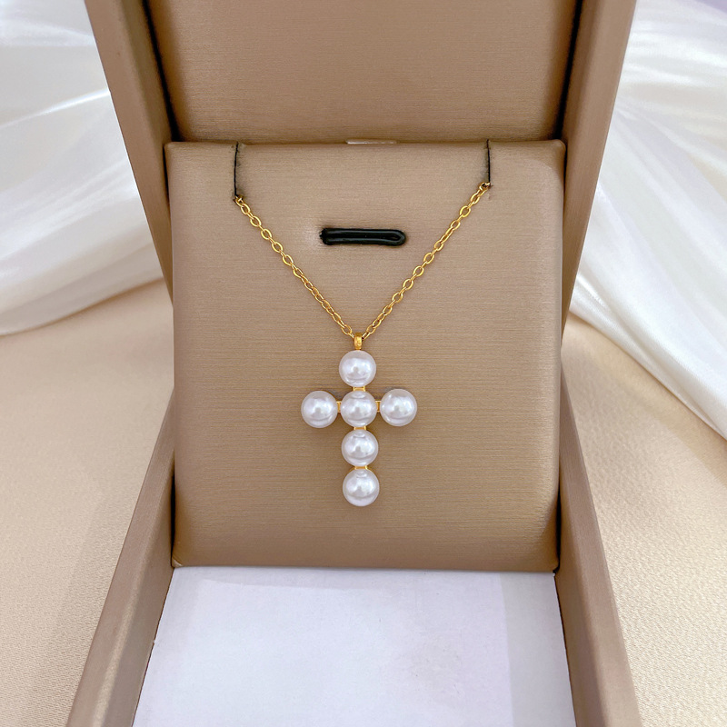 【 All-titanium Steel 】 Pearl cross minimalist style furnace, real gold necklace, female Instagram influencer collarbone chain accessory Application Scenario
