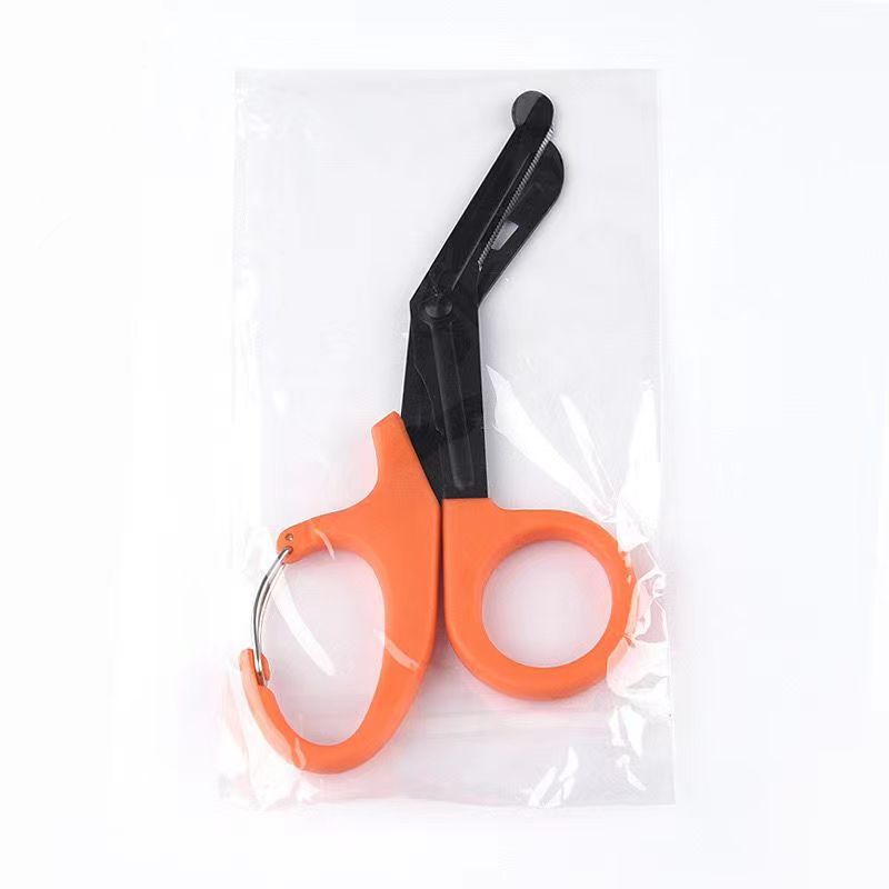 EDC military-grade EMT survival rescue scissors with fine teeth, medical first aid scissors, canvas scissors, outdoor supplies and tools Application Scenario