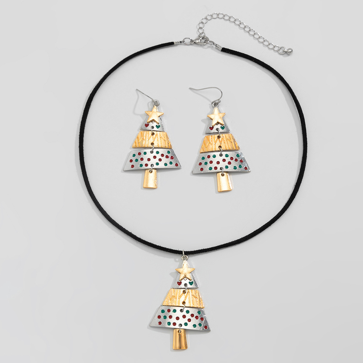 European and American cross-border jewelry: Simple pine pendant necklace, versatile women's necklace, Christmas star necklace with a metallic feel Item Picture