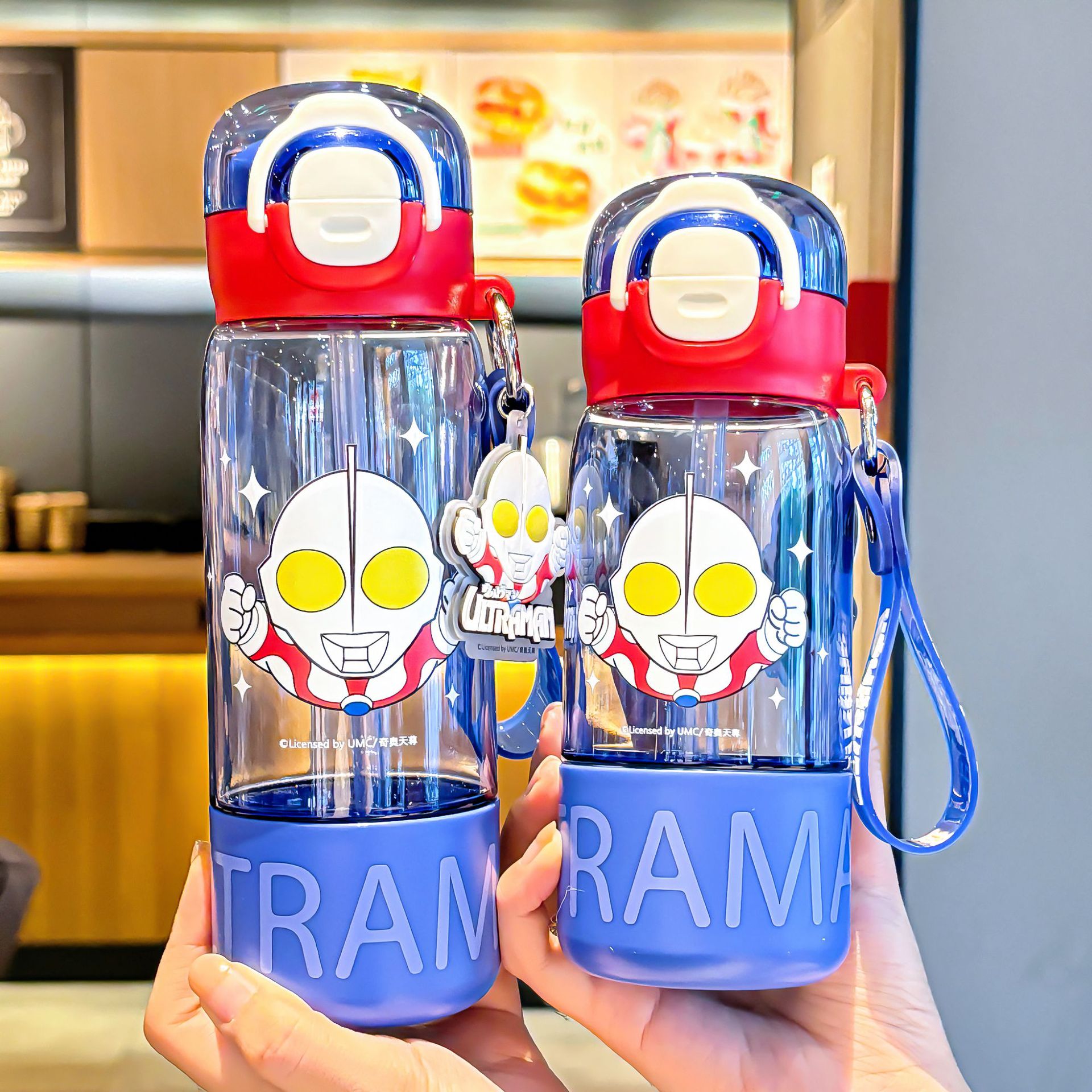 Classic Ultraman series Fun plastic cup, sturdy cup ring for easy carrying, independent doll lock design water cup details Picture