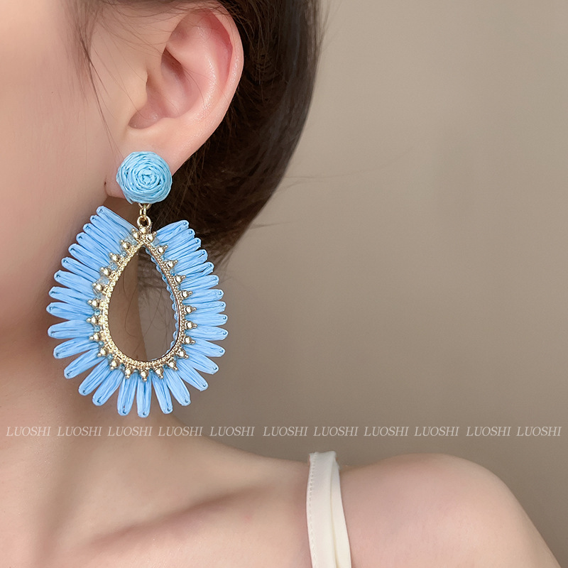 Dopamine hollowed-out straw woven ear studs for women, high-end vacation-style earrings, 2025 new bestsellers, colorful earrings and earrings Specification drawing