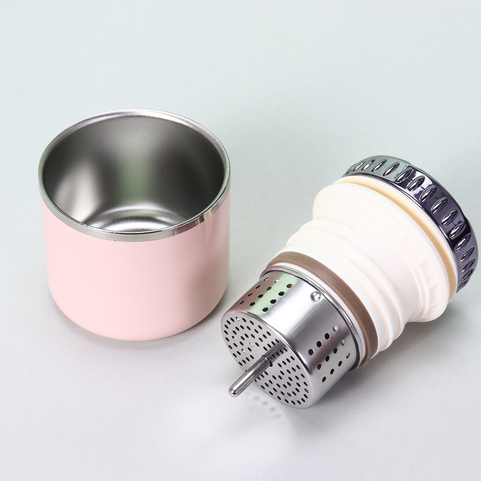 316 stainless steel family pot, smart mechanical pot, stewed tea cup, household tea-water separation, outdoor portable insulated cup Application Scenario