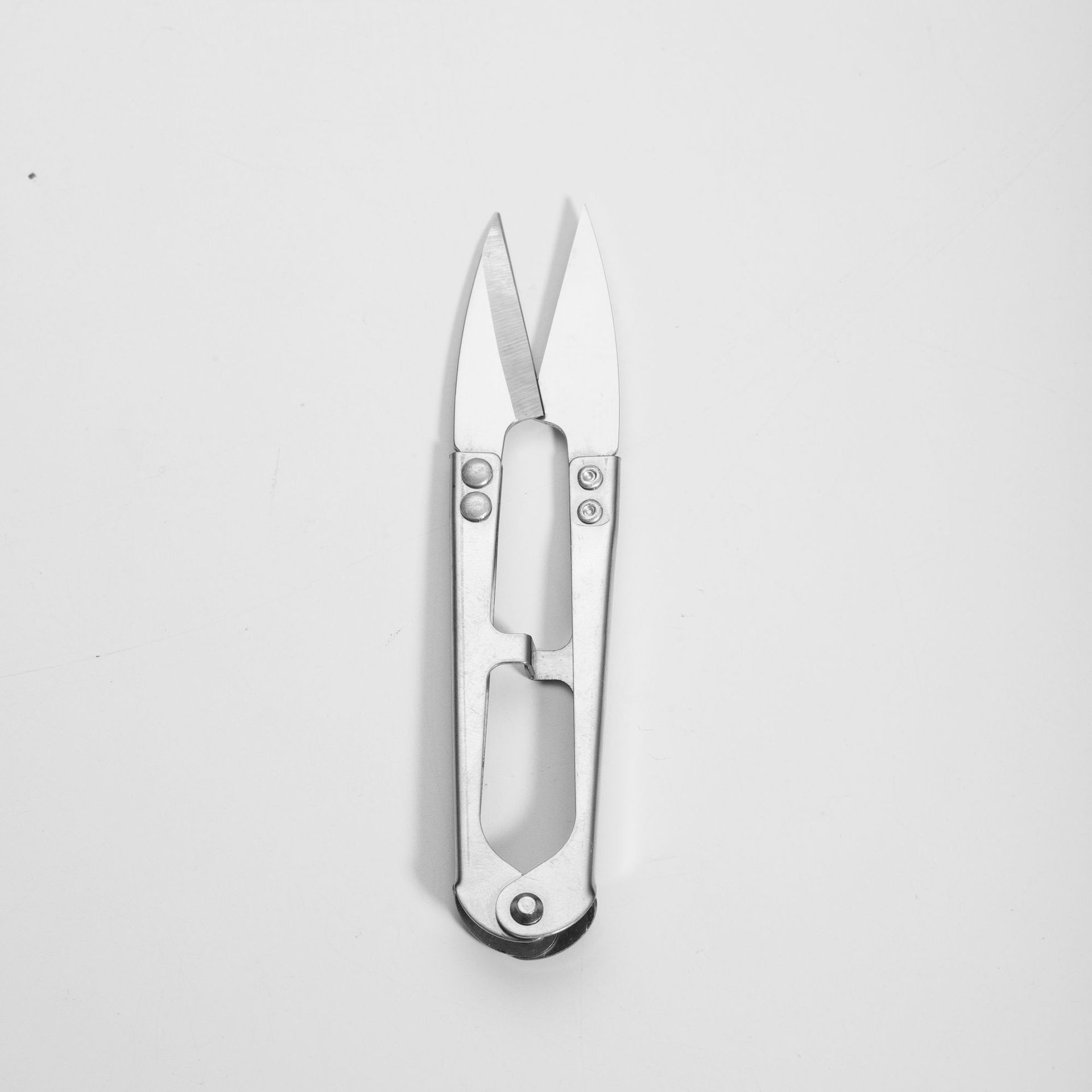 U-shaped cross-stitch stainless steel yarn scissors, thread end small scissors, fishing line scissors, embroidery sewing scissors, trimming scissors wholesale Specification drawing
