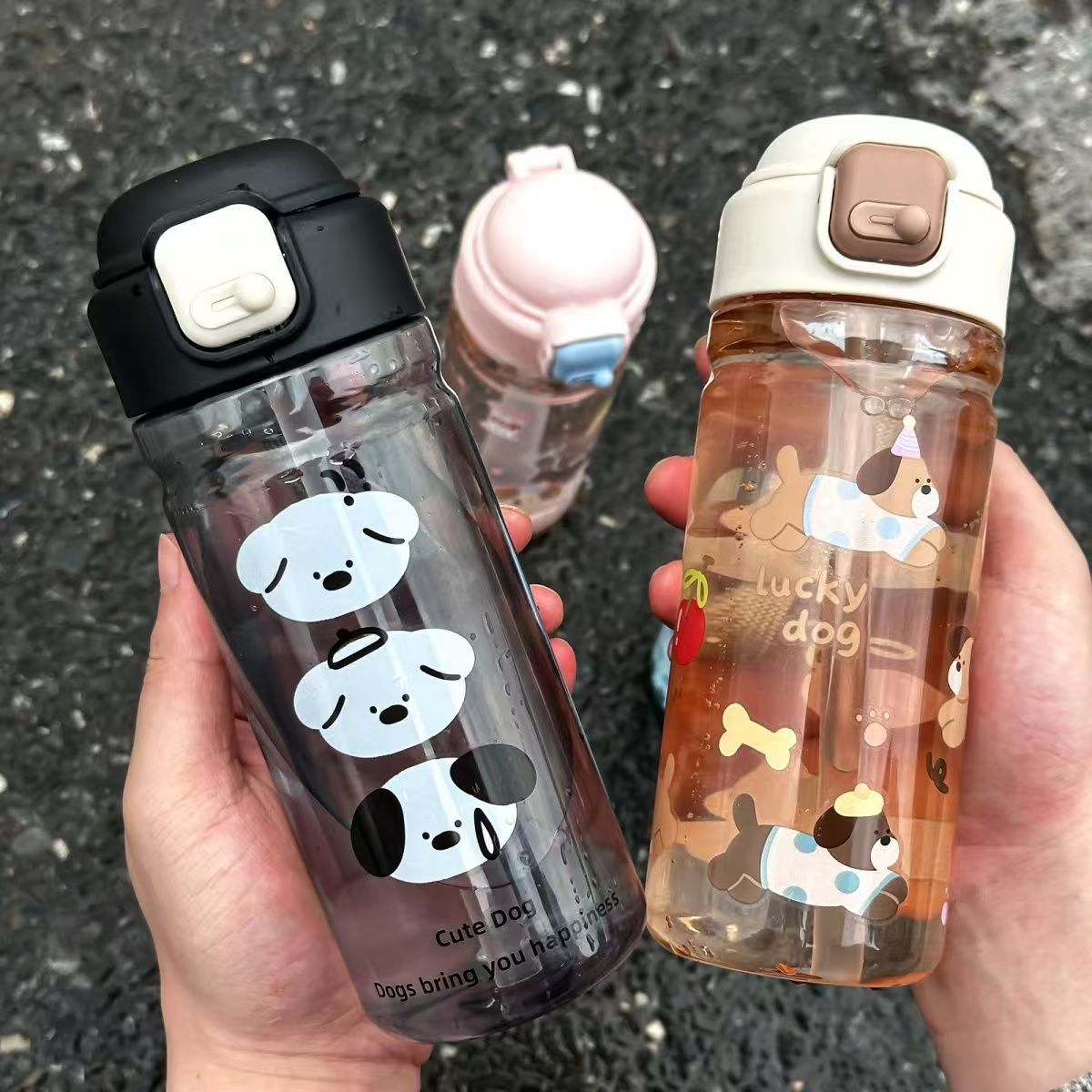 New high-appeartion-level cartoon children's water cup portable outdoor large-capacity student straw plastic water bottle 550mL details Picture