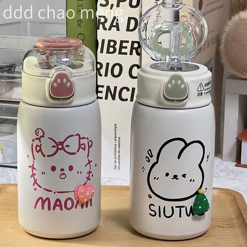 New minimalist cat paw insulated cup, Ins-style children's straw cup, portable cartoon student cup, 304 stainless steel cup Application Scenario