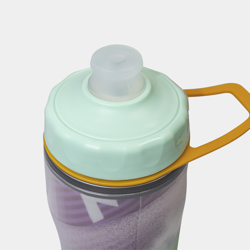 Extruded cycling water bottle, double-layer water cup, cold insulation, cross-border sports water bottle from Europe and America, outdoor manufacturer, fitness bicycle Application Scenario