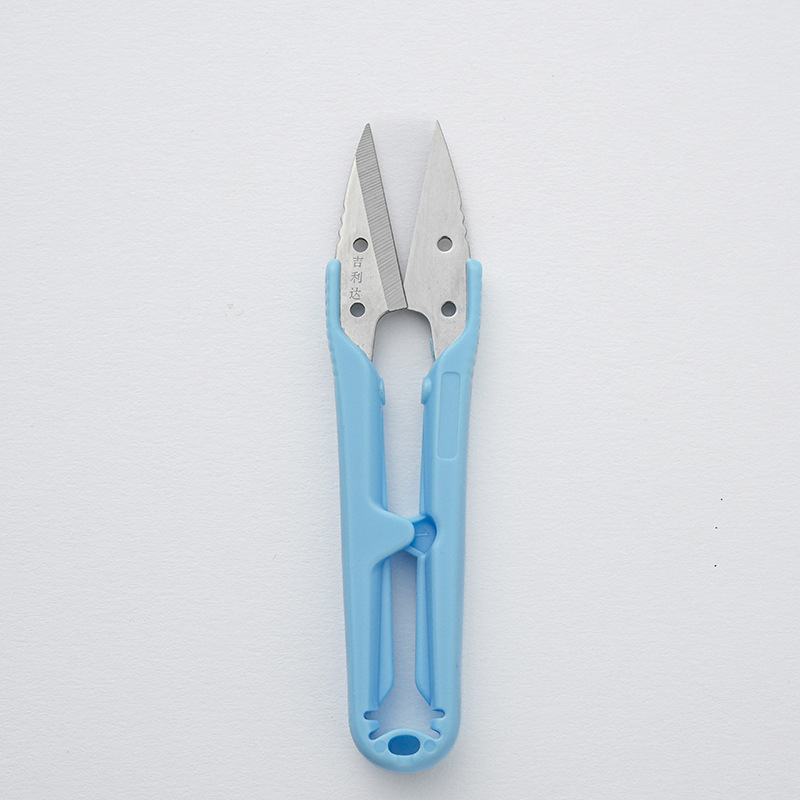 Daily-use U-shaped scissors, spring yarn scissors, cross-stitch clothing scissors, thread end cutting and sewing scissors, colored stainless steel small scissors Application Scenario