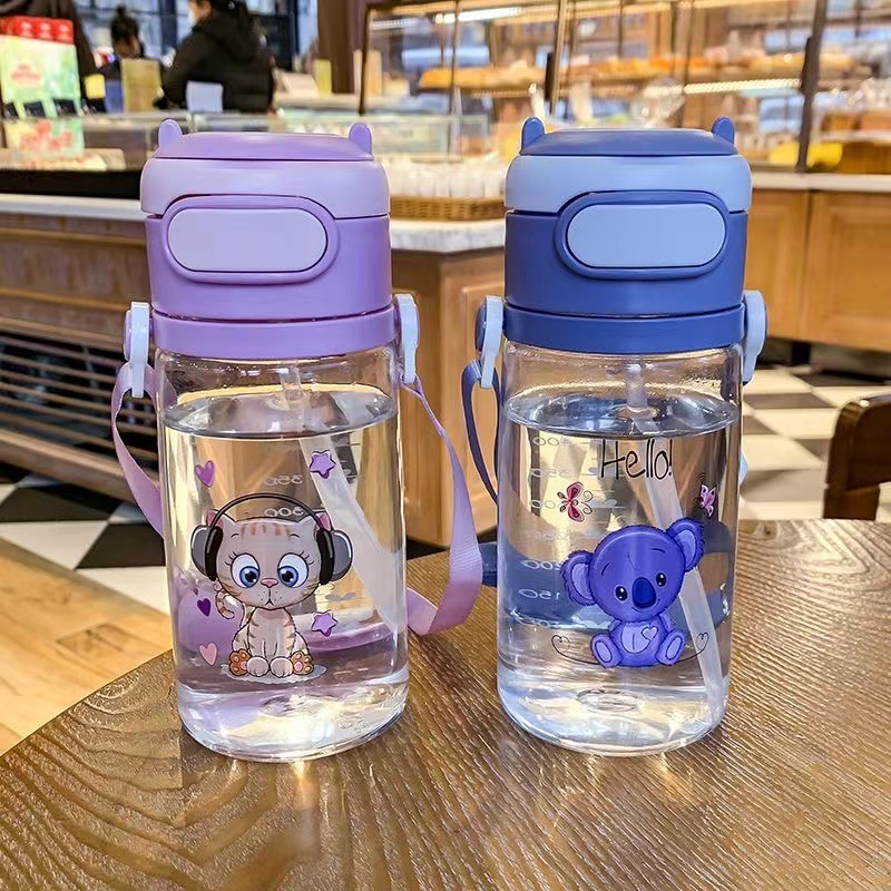 New dual-purpose water bottle for primary school students, featuring a drawstring, straw, cartoon, shockproof plastic water bottle with a jumping cap and scale Specification drawing