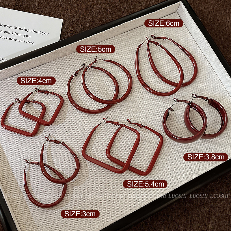 Red retro-styled large circle earrings for women, 2024 new bestsellers, ear rings and stud earrings, high-end earrings for autumn and winter full figure