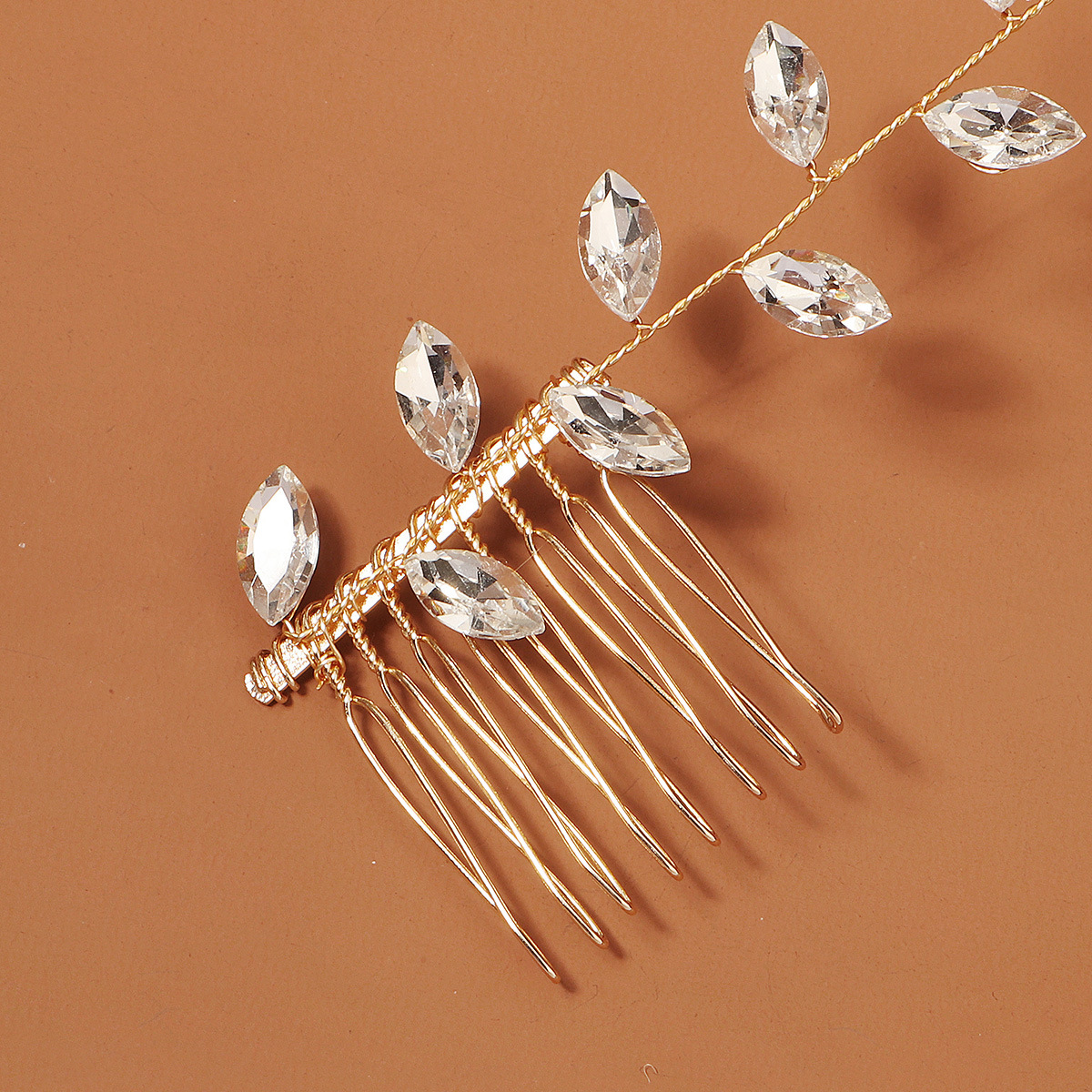 New Korean-style wedding bride accessories: Ins-style simple handcrafted hair band, versatile for daily use, and fresh water diamond hair comb Specification drawing