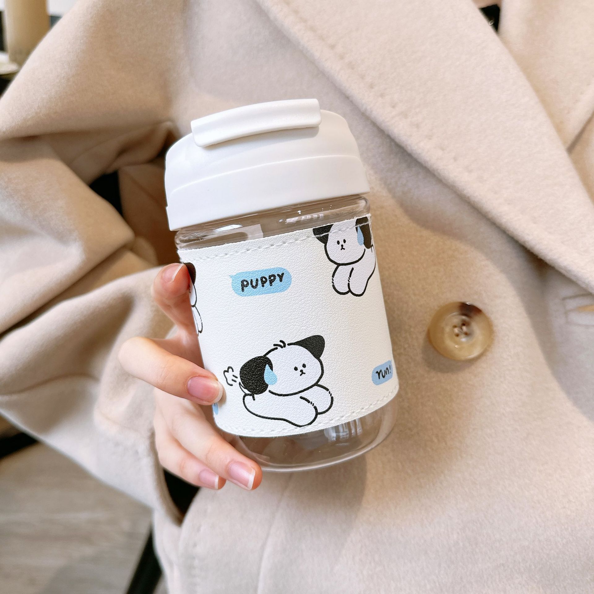 Cute puppy plastic cup, dual-drinking portable student anti-scald water cup, high appearance level cartoon creative coffee cup, bestseller Application Scenario