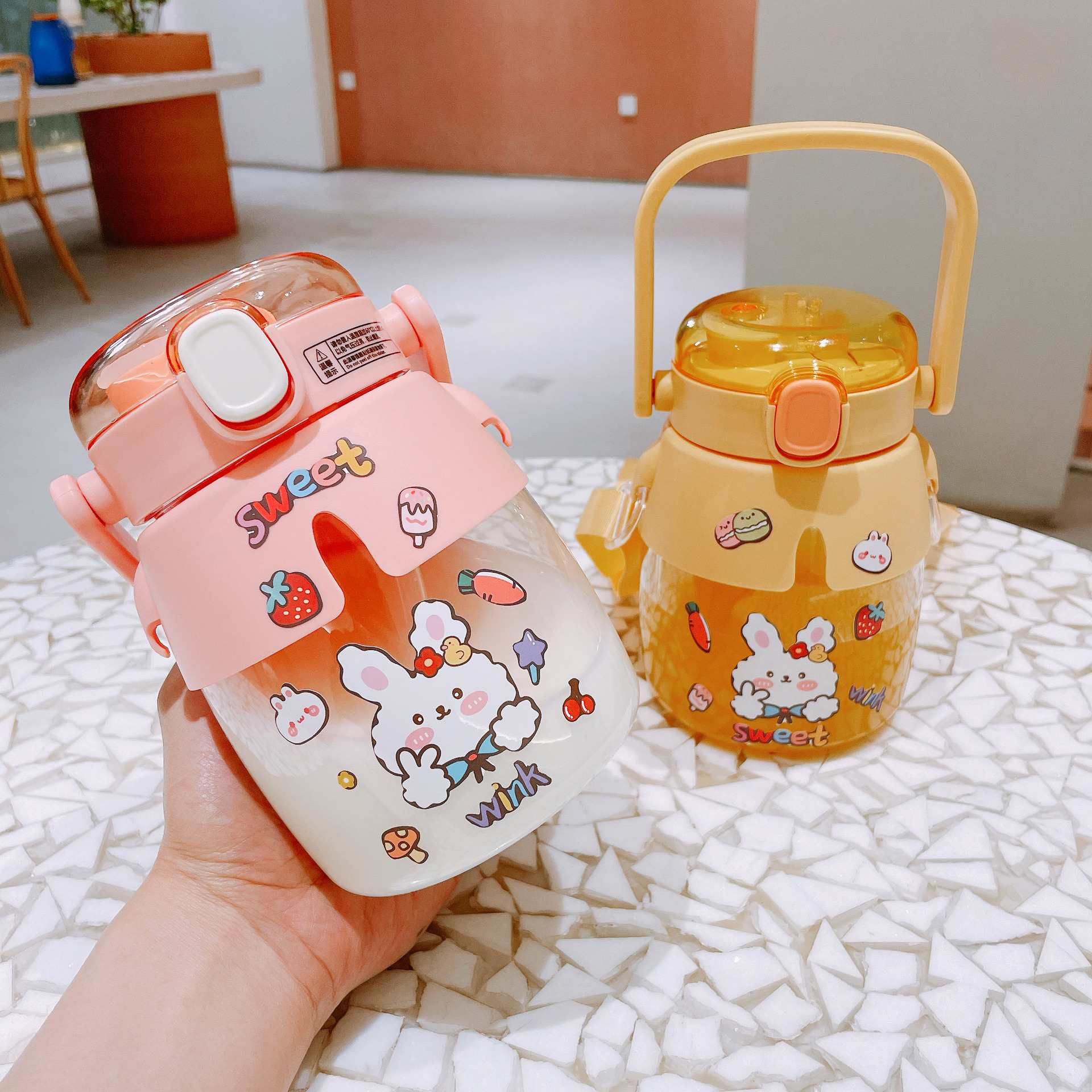 A double-cup drinking water bottle with a large belly, high appearance level, simple cartoon straw cup, cute, portable, anti-drop and large capacity water bottle Application Scenario