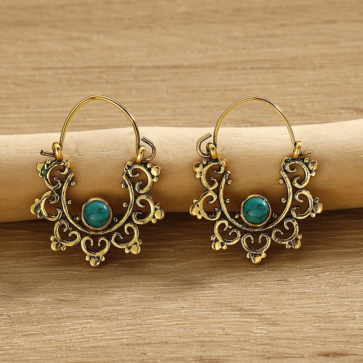 Wholesale of cross-border earrings from Europe and America, Bohemian ethnic style, gold and silver, turquoise decorated earrings and stud earrings for women details Picture
