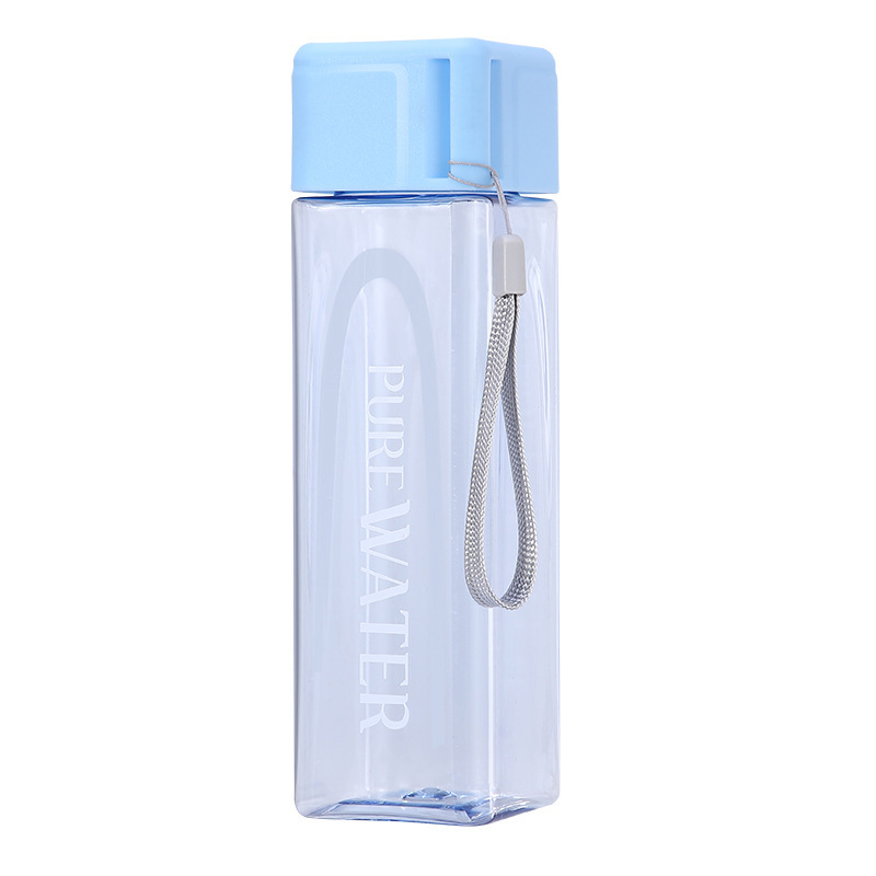 Simple square water cup, personalized casual cup, creative summer Internet celebrity cup, leak-proof and shock-resistant plastic cup, custom LOGO Application Scenario