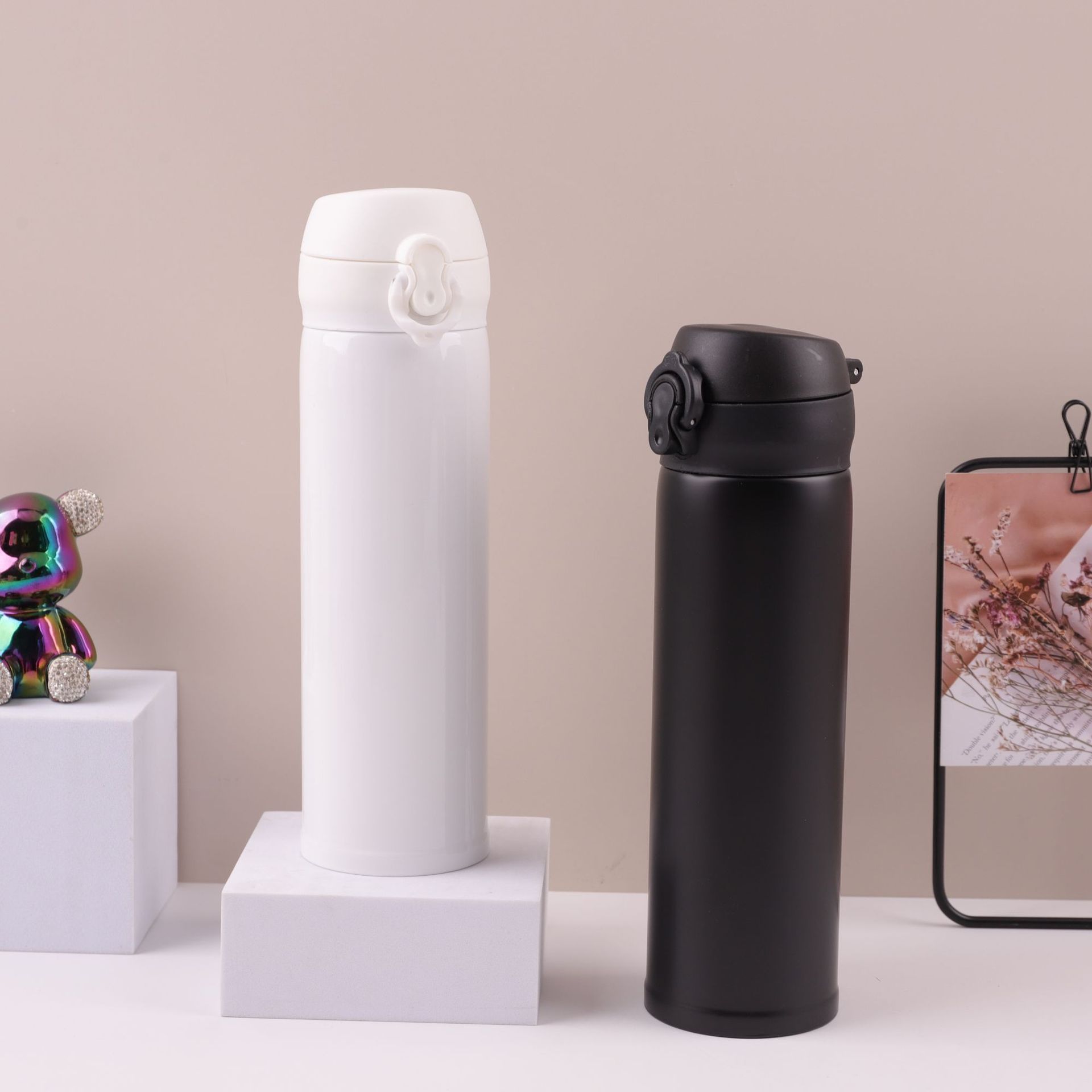 Cross-border 304 stainless steel insulated bouncing cup, simple and fashionable portable office insulated cup, gift water cup Application Scenario