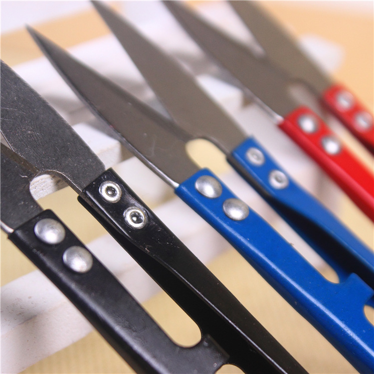 Stainless steel U-shaped scissors, colorful cross-stitch small scissors, yarn thread ends, tailor's scissors, practical home tools Application Scenario