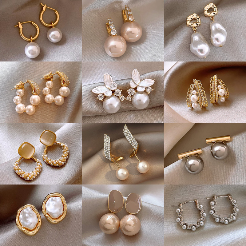 Silver needle high-end pearl flower earrings, fashionable retro light luxury earrings, French elegant temperament, internet-famous earrings for women full figure