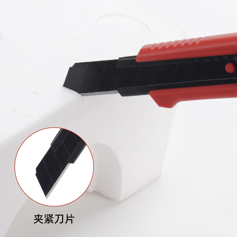 Wholesale 18mm black-edge paper cutting utility knives for office and study paper cutting, with clamping blades and push-pull type utility knives Application Scenario