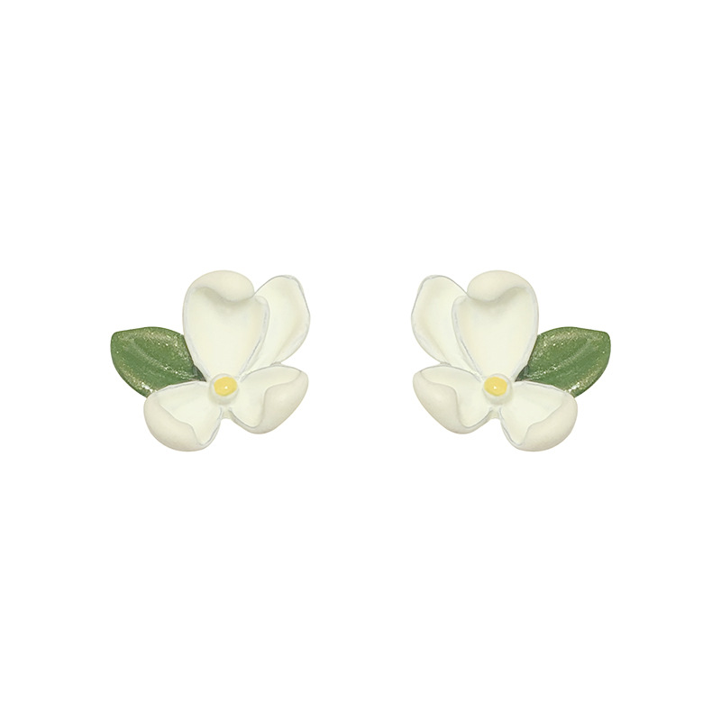 Green gardenia flower ear studs, a fresh and sweet earring for women, a new Spring 2024 bestseller. Flower ear clips Item Picture