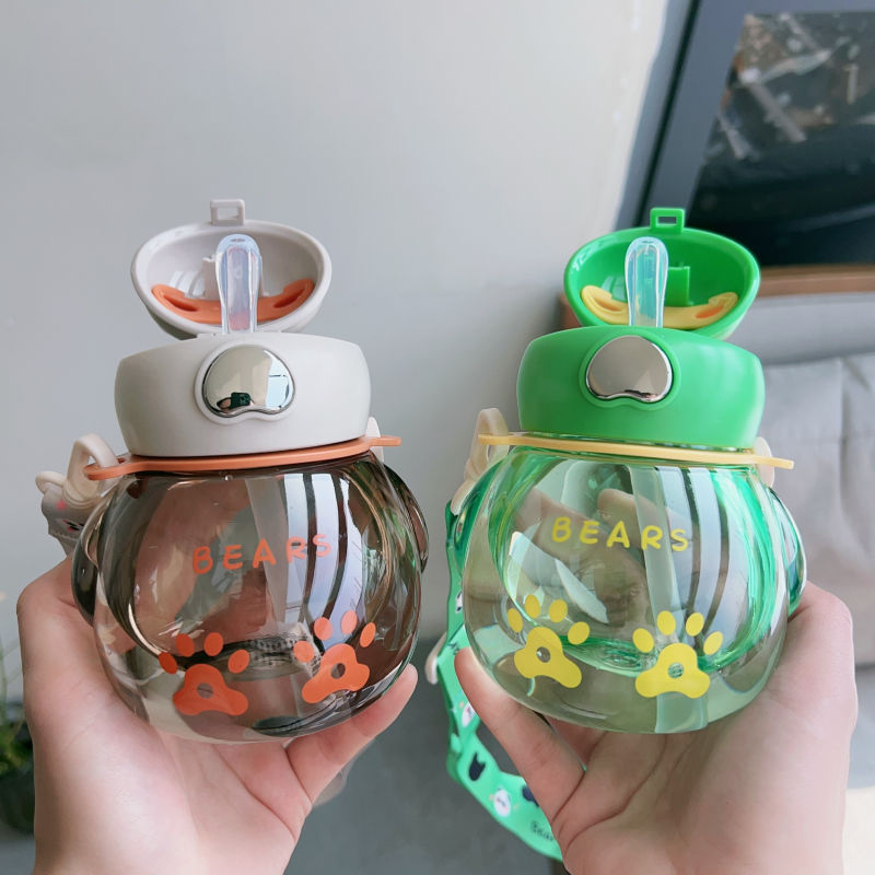Children's water cup, straw cup, plastic, small and cute, portable for primary school students in summer, men's and women's water bottle, can be carried diagonally, small belly cup Application Scenario