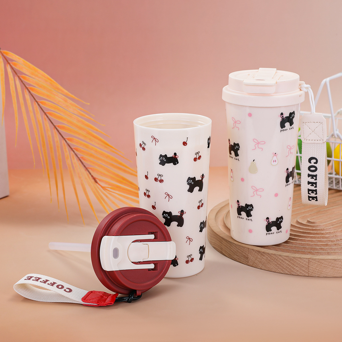 New large-capacity portable plastic cup, men's and women's outdoor sports dual-drinking coffee cup, car large-capacity straw cup details Picture
