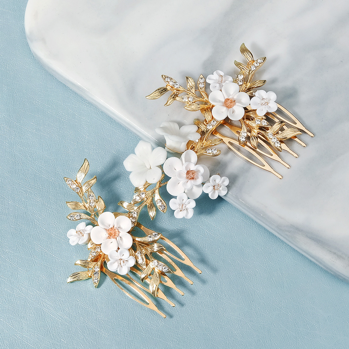 European and American wedding accessories: Soft clay flower-patterned combs for wedding gowns and evening gowns, updo combs, retro alloy rhinestone combs for brides full figure