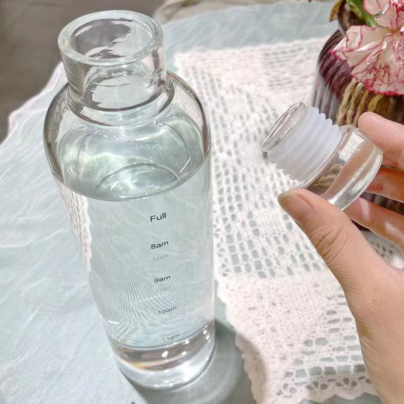 Thickened time-scale glass cup, transparent, high appearance level, high borosilicate heat-resistant, portable, leak-proof, simple and popular online water cup Application Scenario