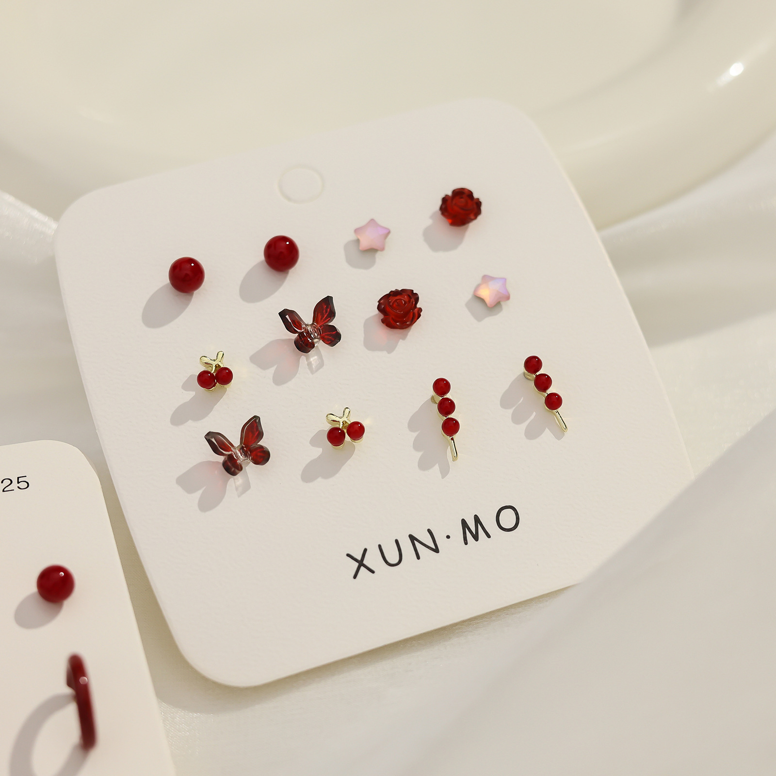Ankela Red Autumn and Winter new silver needle stud earring set, small and retro earrings, versatile wine red light luxury earrings wholesale Specification drawing